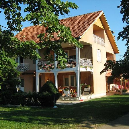 Apartments Domacinstvo Nikolic Valjevo Extérieur photo