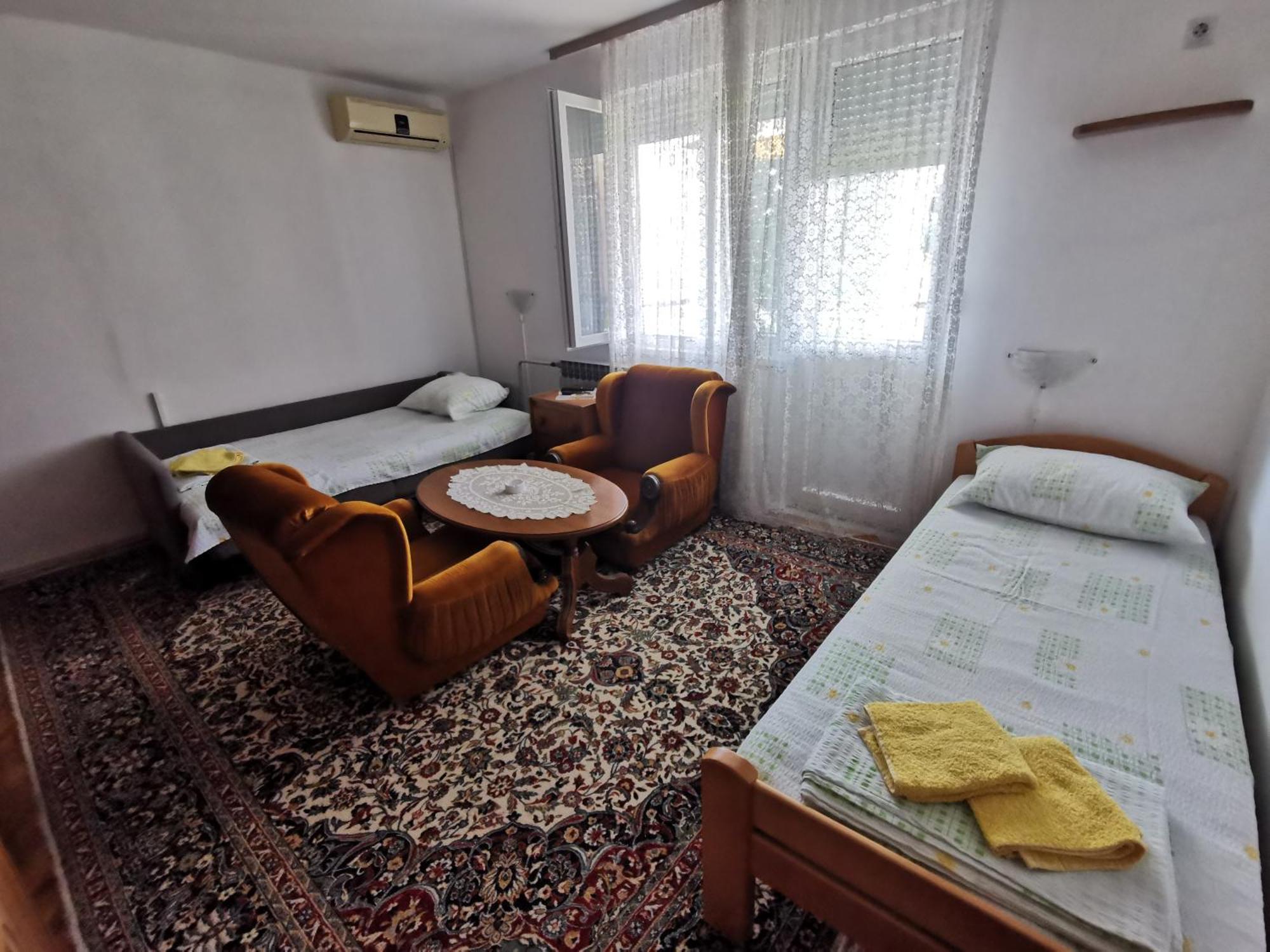 Apartments Domacinstvo Nikolic Valjevo Extérieur photo