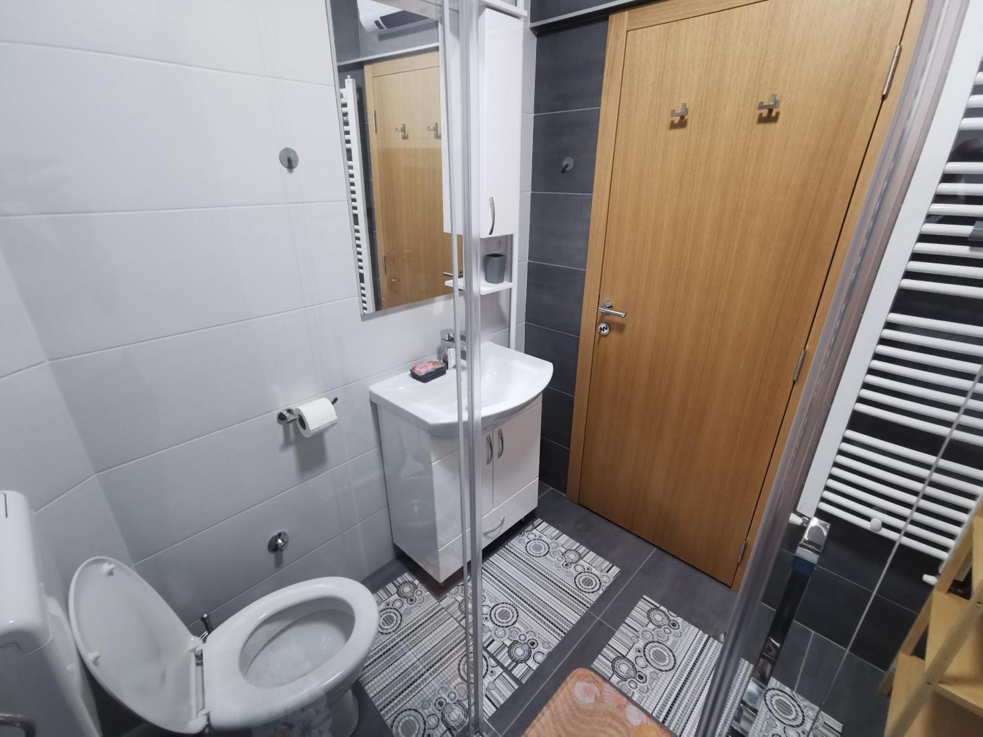 Apartments Domacinstvo Nikolic Valjevo Extérieur photo